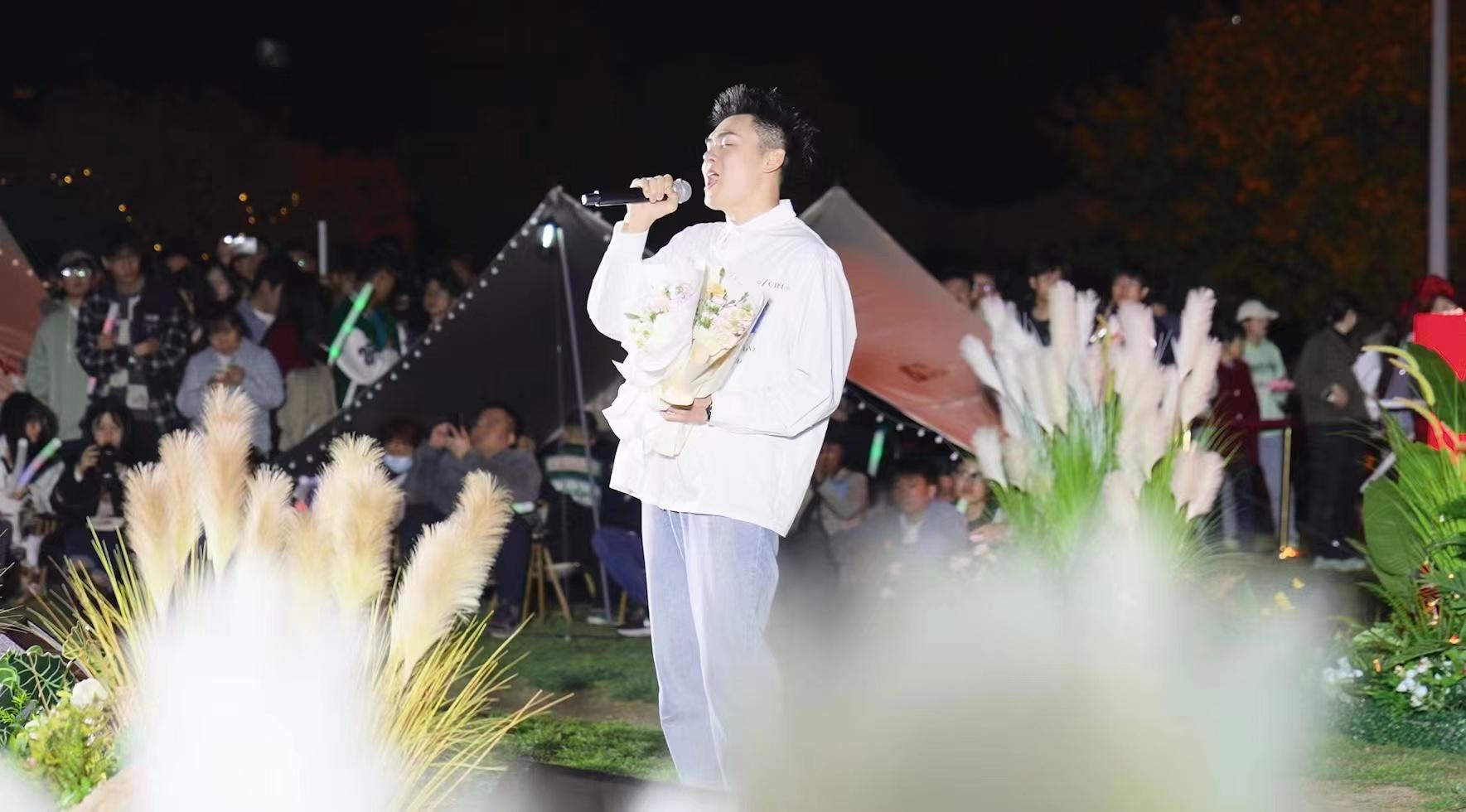 吴佳硕.jpg 吴佳硕.jpg